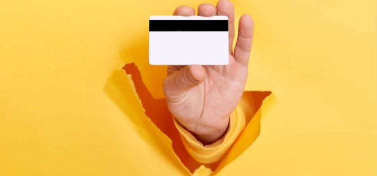 11 Credit Card Habits You Need to Change Right Now